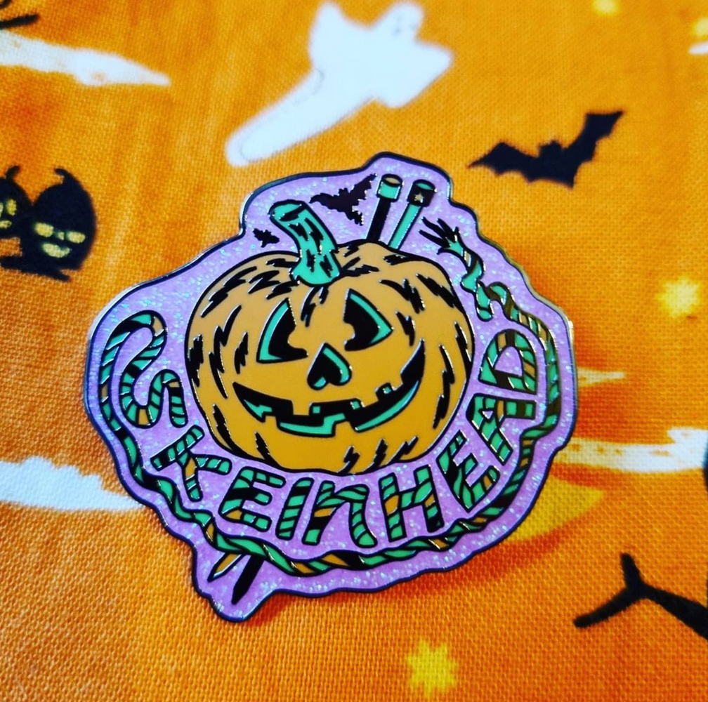 Skeinhead Halloween Pumpkin Pin